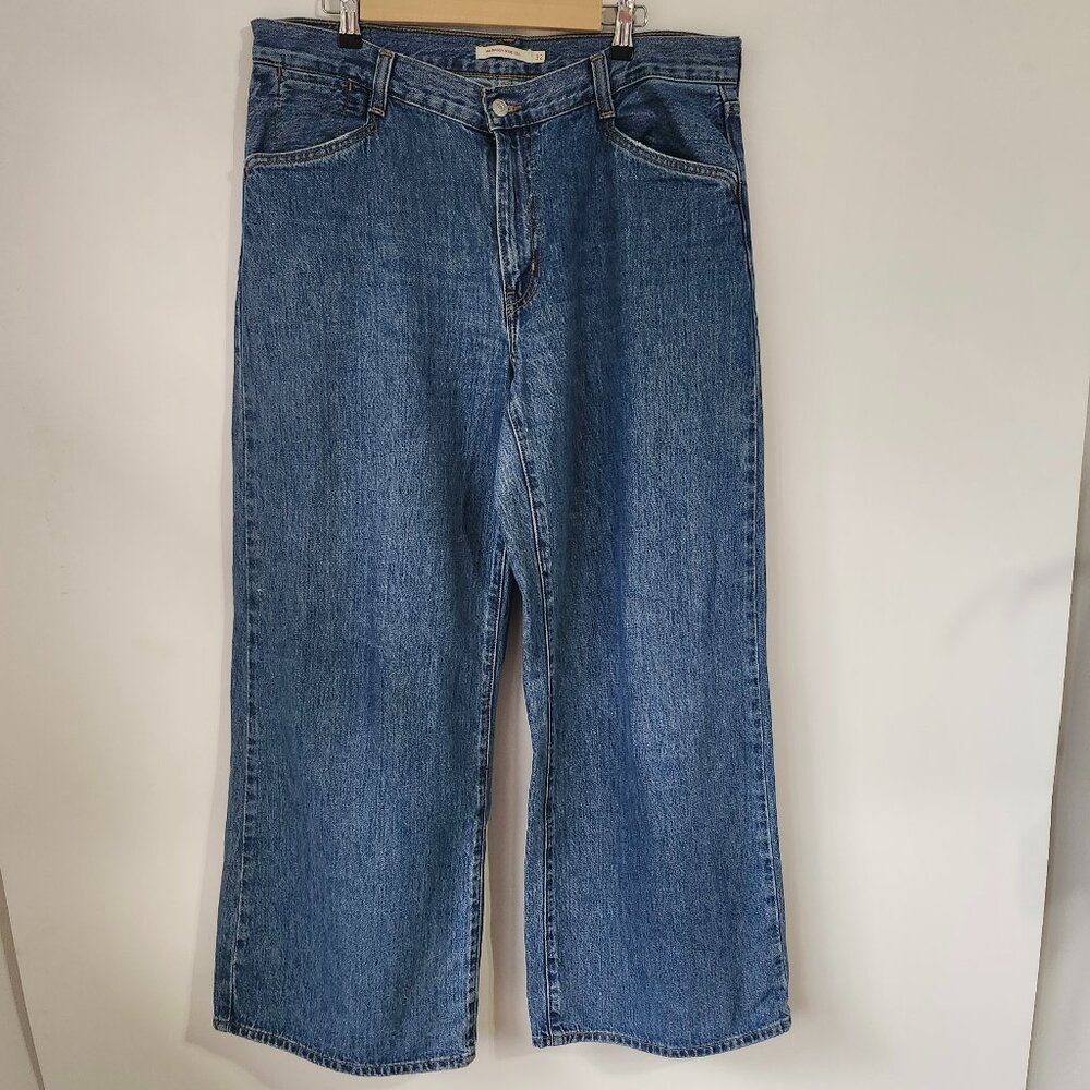 Levi’s ’94 Baggy Wide Leg Jeans W32 L31 Medium Wash High Rise Vintage-Inspired